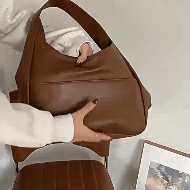 Simple leather tote bag